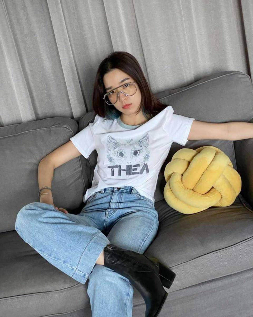 Celana jeans ala Mo Monchanok (instagram.com/momonchanok)