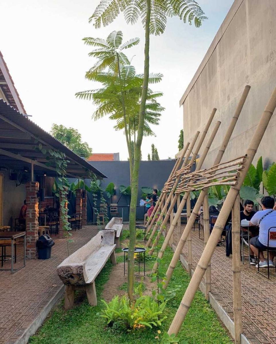 Moeng Kopi (instagram.com/heylints)