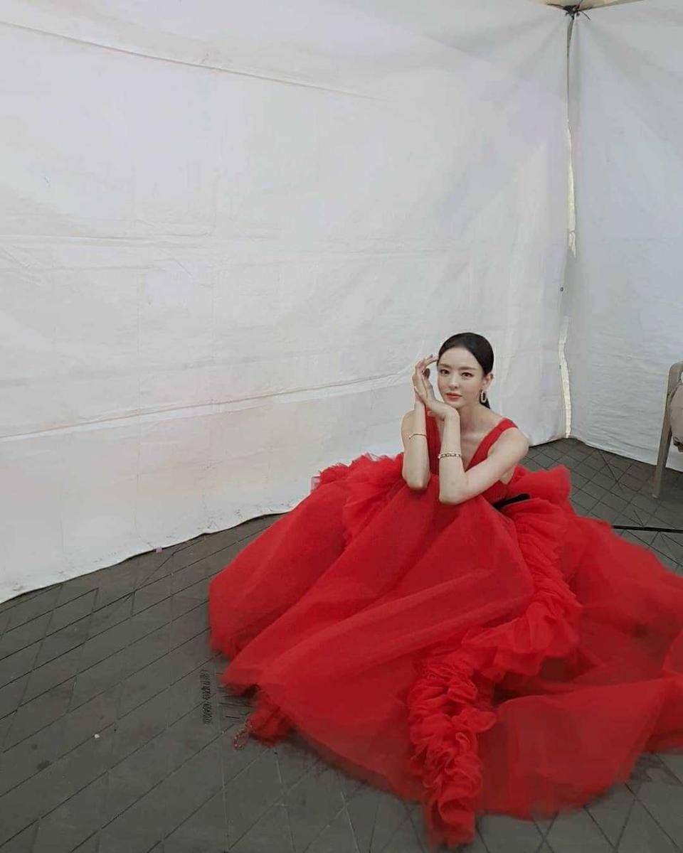 Lee Da Hee (instagram.com/dahee0315)