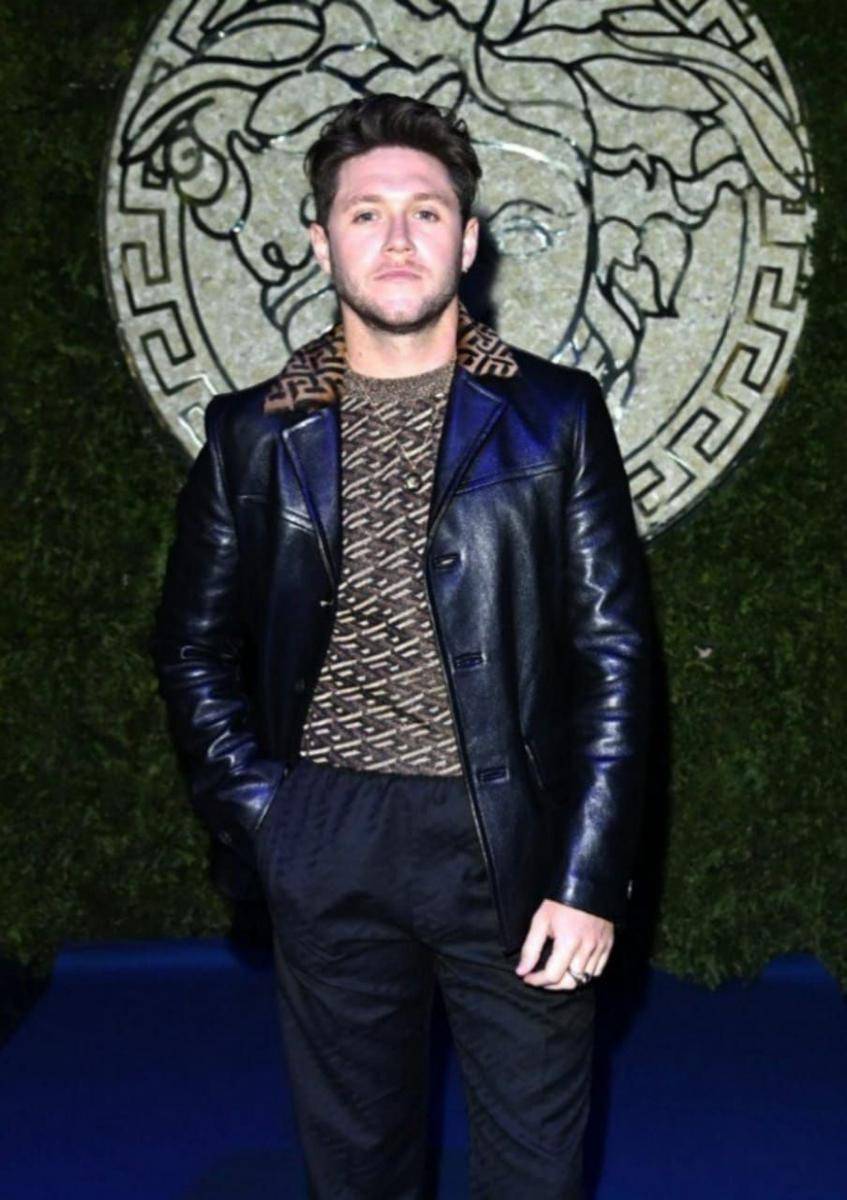 Style seleb pria yang hadir di Milan Fashion Week 2021 (Instagram.com/versace)