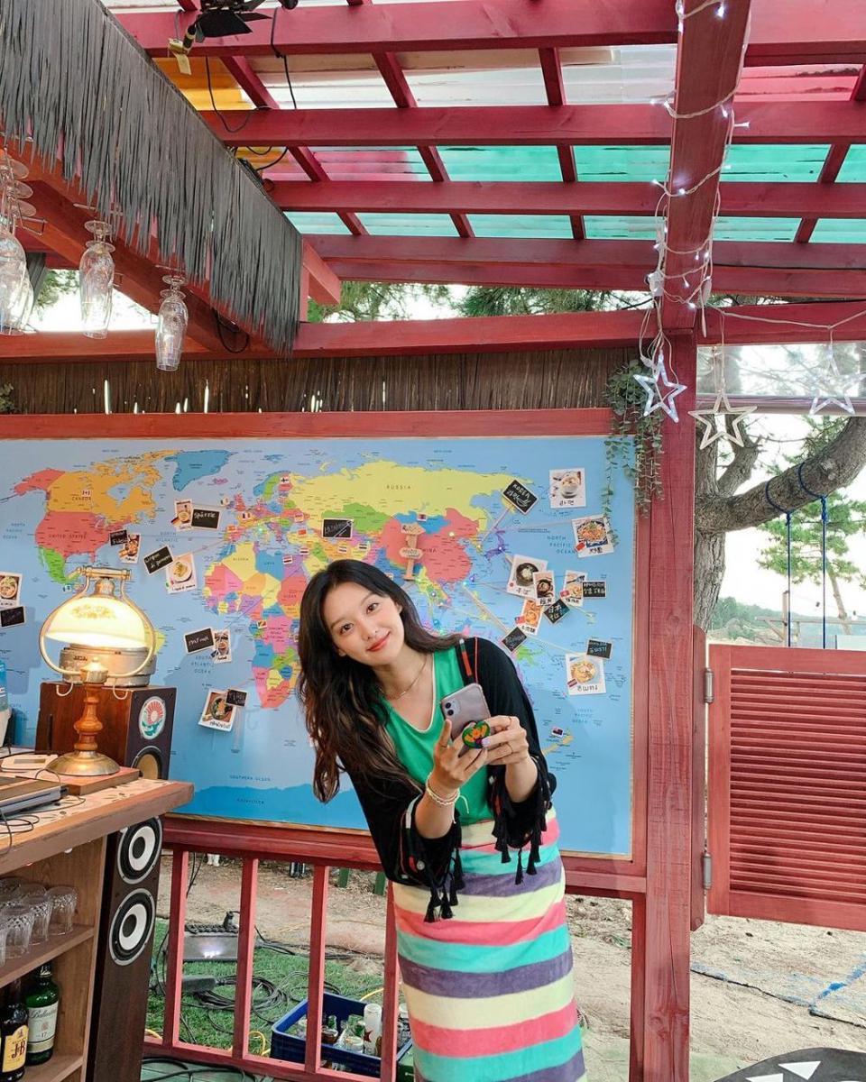 Kim Ji Won (instagram.com/geewonii)