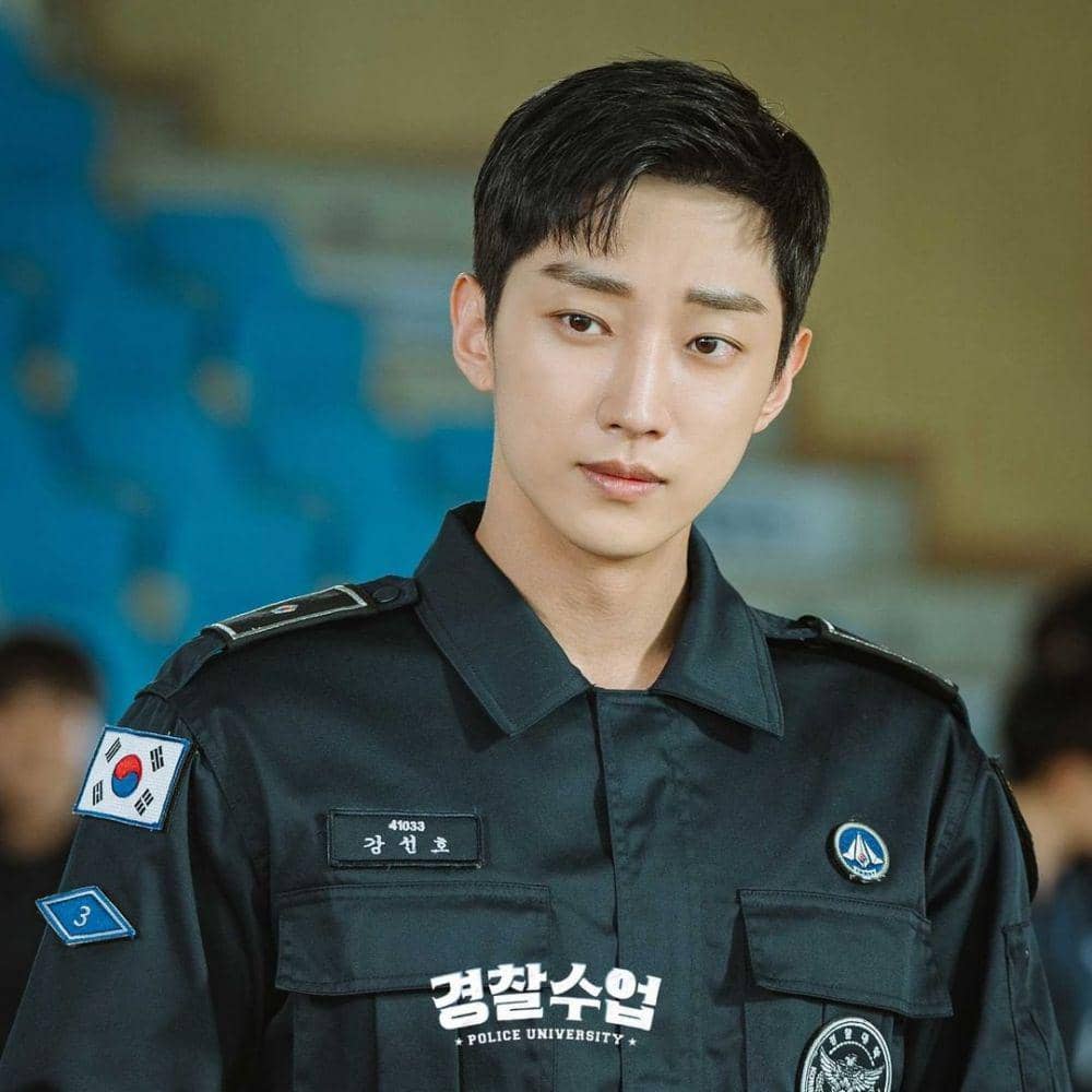 Jinyoung B1A4 di Police University (instagram.com/kbsdrama)