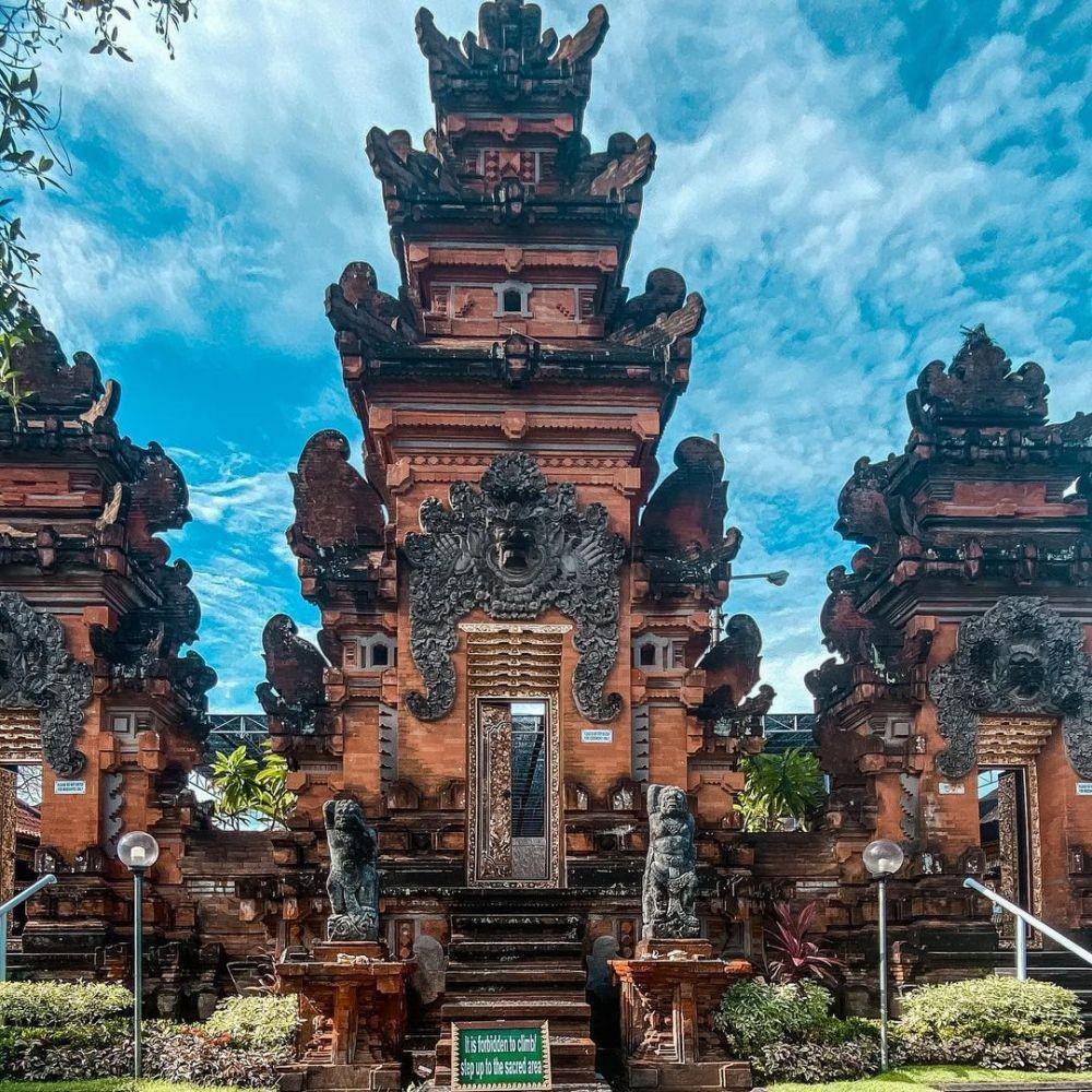 Pura Petitenget, Bali (instagram.com/kubupetitengetbali)