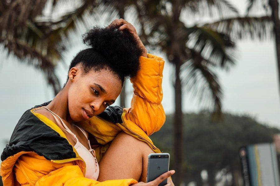 Ilustrasi selfie (pexels.com/@innoh-khumbuza-736696)