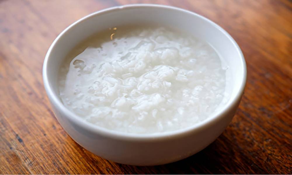 Ilustrasi bubur nasi polos (epochtimes.today)