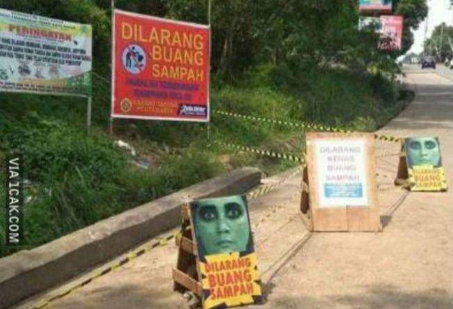peringatan lucu di spanduk (1cak.com)