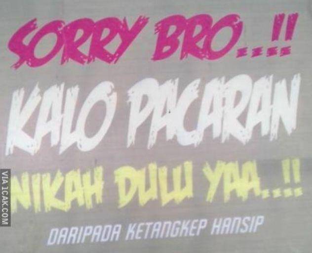 peringatan lucu di spanduk (1cak.com)