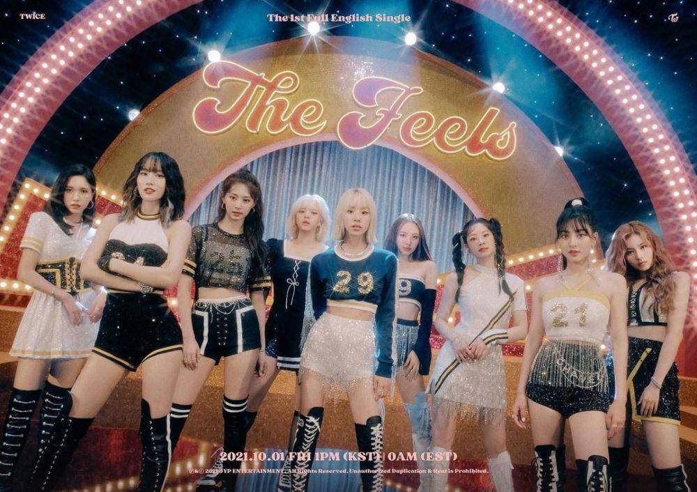 TWICE (instagram.com/twicetagram)