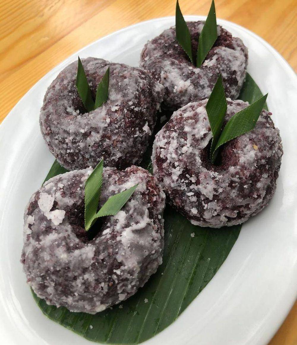 gemblong ketan hitam (instagram.com/nasibakar_budey)