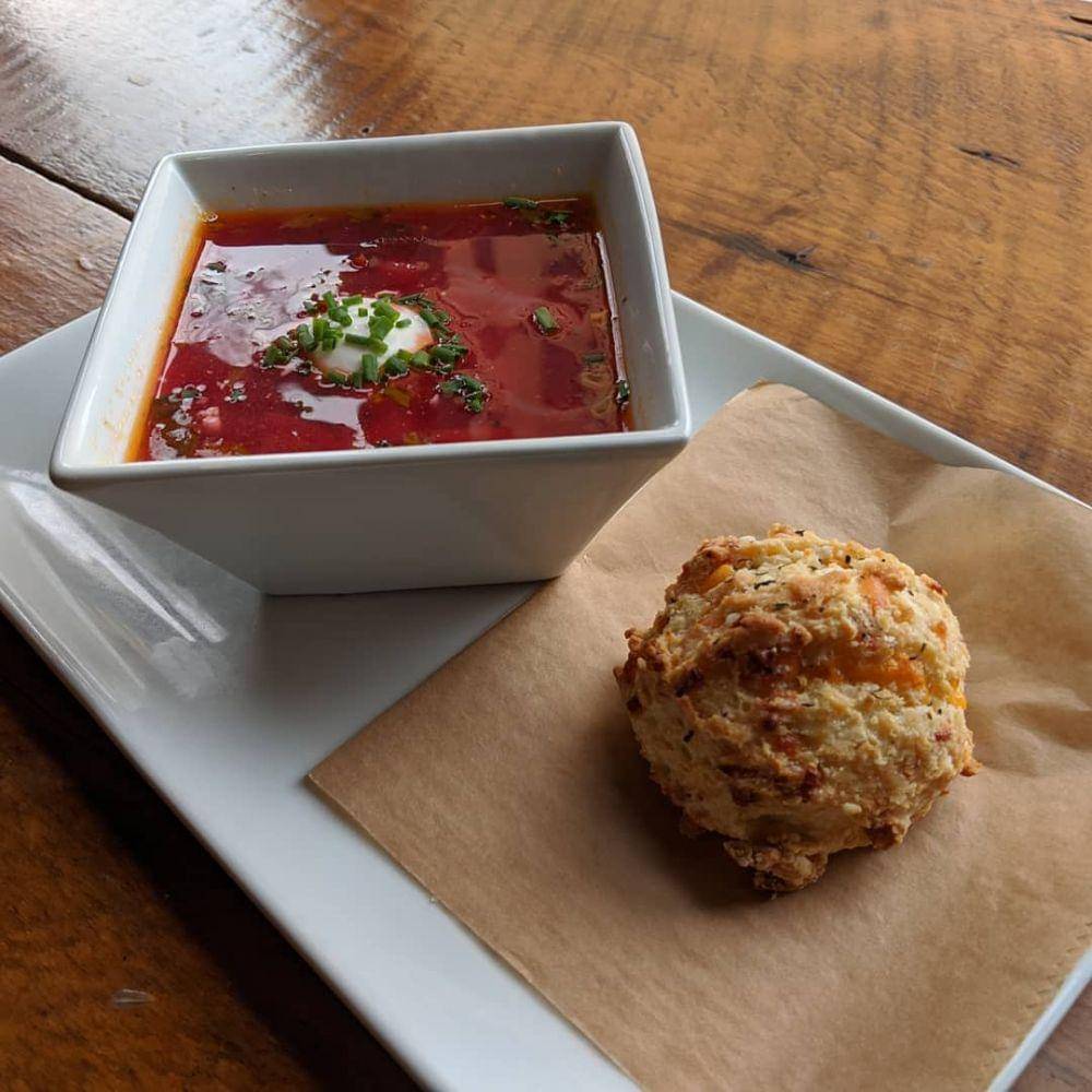 borsht (instagram.com/_chez_angela_)