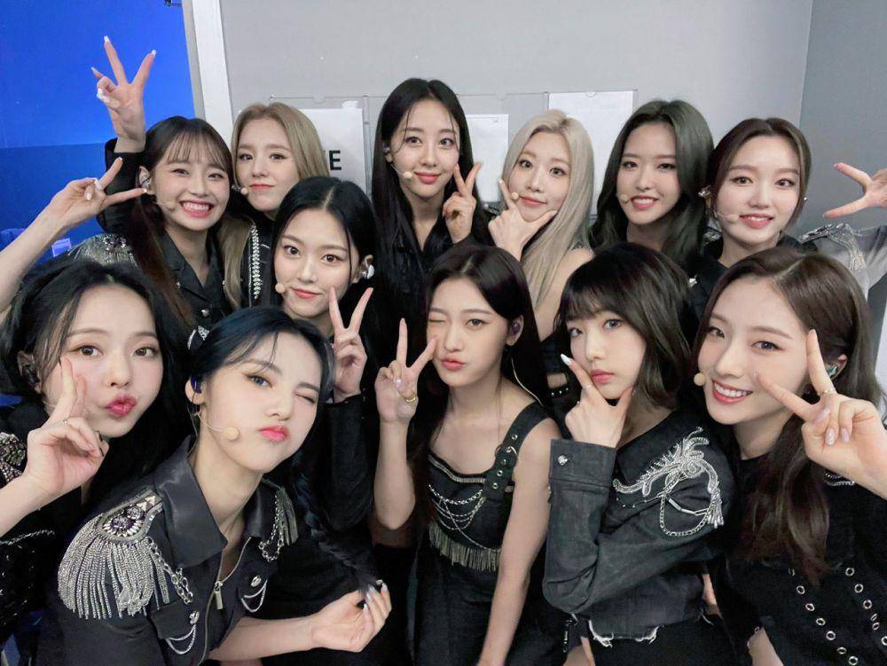 LOONA (twitter.com/loonatheworld)