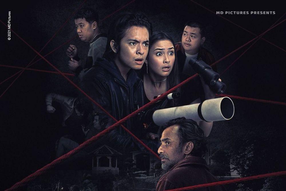 6 Fakta The Watcher, Angga Yunanda Pakai Gips Sepanjang Film