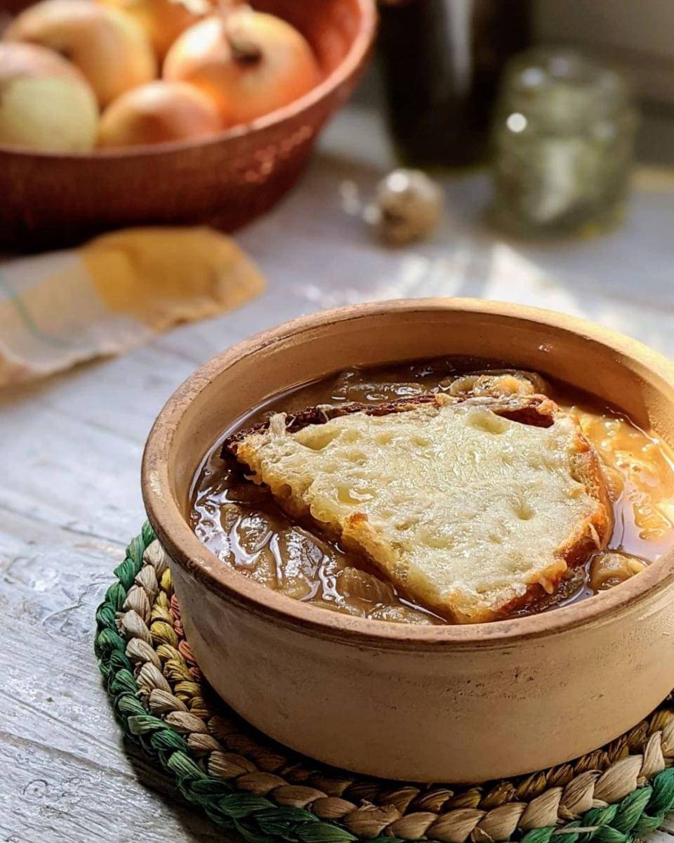 french onion soup (instagram.com/si_shijon)