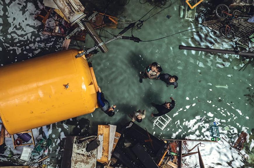 5 Pelajaran Hidup yang Bisa Dipetik dari Film Sinkhole, Box Office!