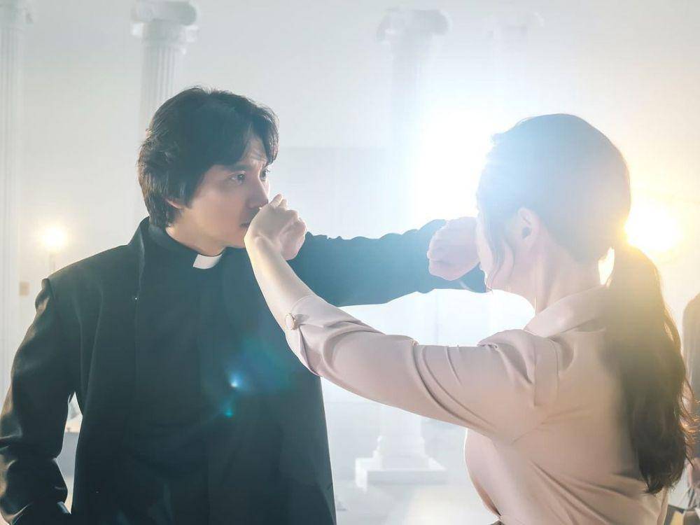 Kim Nam Gil dan Lee Honey di One the Woman (instagram.com/honey_lee32)