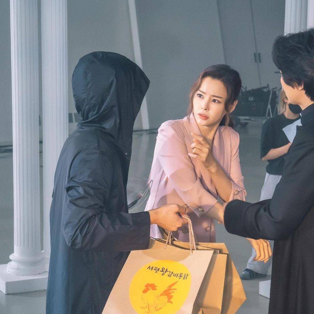 Jin Seon Kyu, Lee Honey, dan Kim Nam Gil di One the Woman (instagram.com/sbsdrama.official)