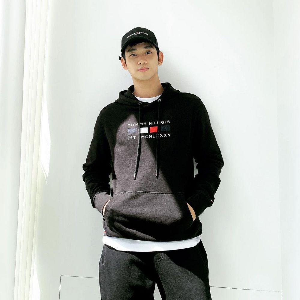 Kim Soo Hyun (instagram.com/soohyun_k216)