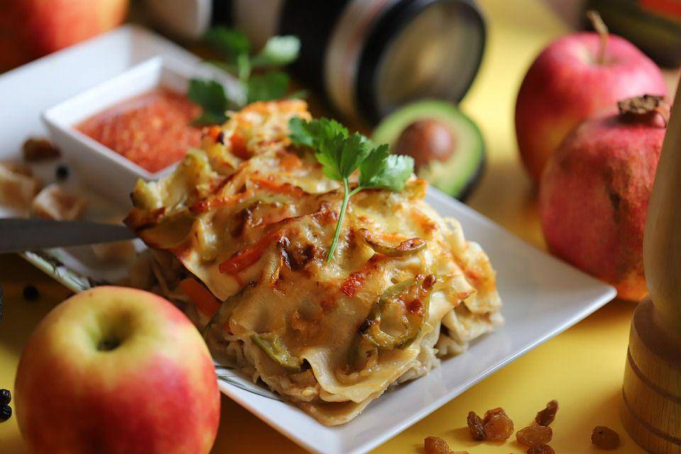 ilustrasi aubergine pastitsio (pixabay.com/Igor Lukin)