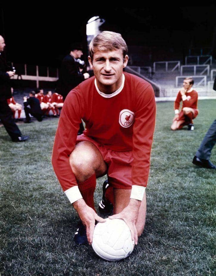 Legenda Liverpool dan Timnas Inggris, Roger Hunt meinggal dunia pada usia 83 tahun. (alchetron.com).