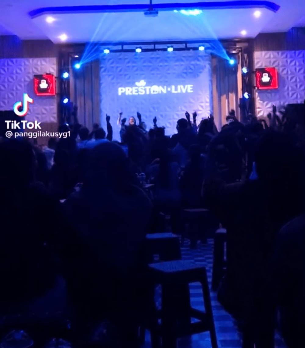Tangkapan gambar video viral pertunjukan musik di Kota Malang. Dok/istimewa