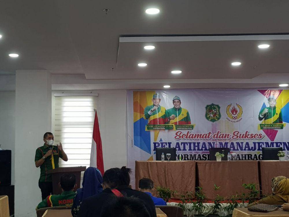 Ketua KONI Medan Eddy Sibarani saat membuka Pelatihan informasi keolahragaan yang digelar KONI Medan (Dok.IDN Times/istimewa)