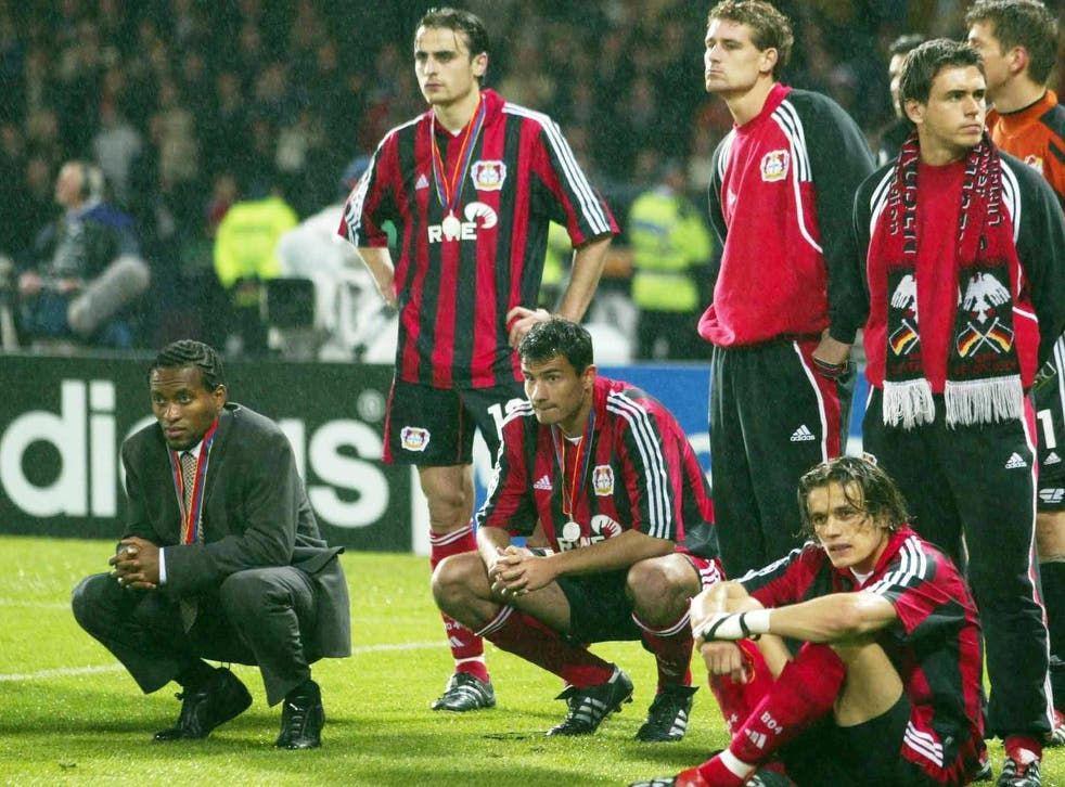 Bayer Leverkusen meratapi kegagalan di final Liga Champions 2001/02 (independent.co.uk)