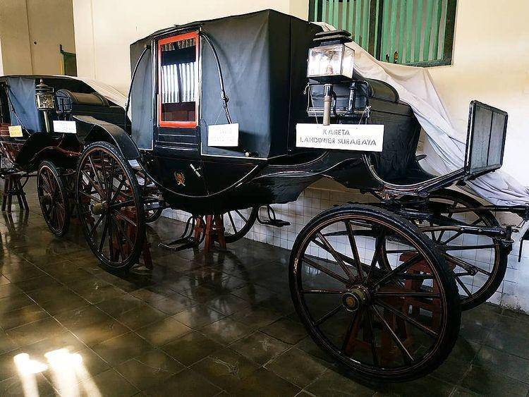 Museum Kereta Kencana (Instagram.com/arfiyatin)