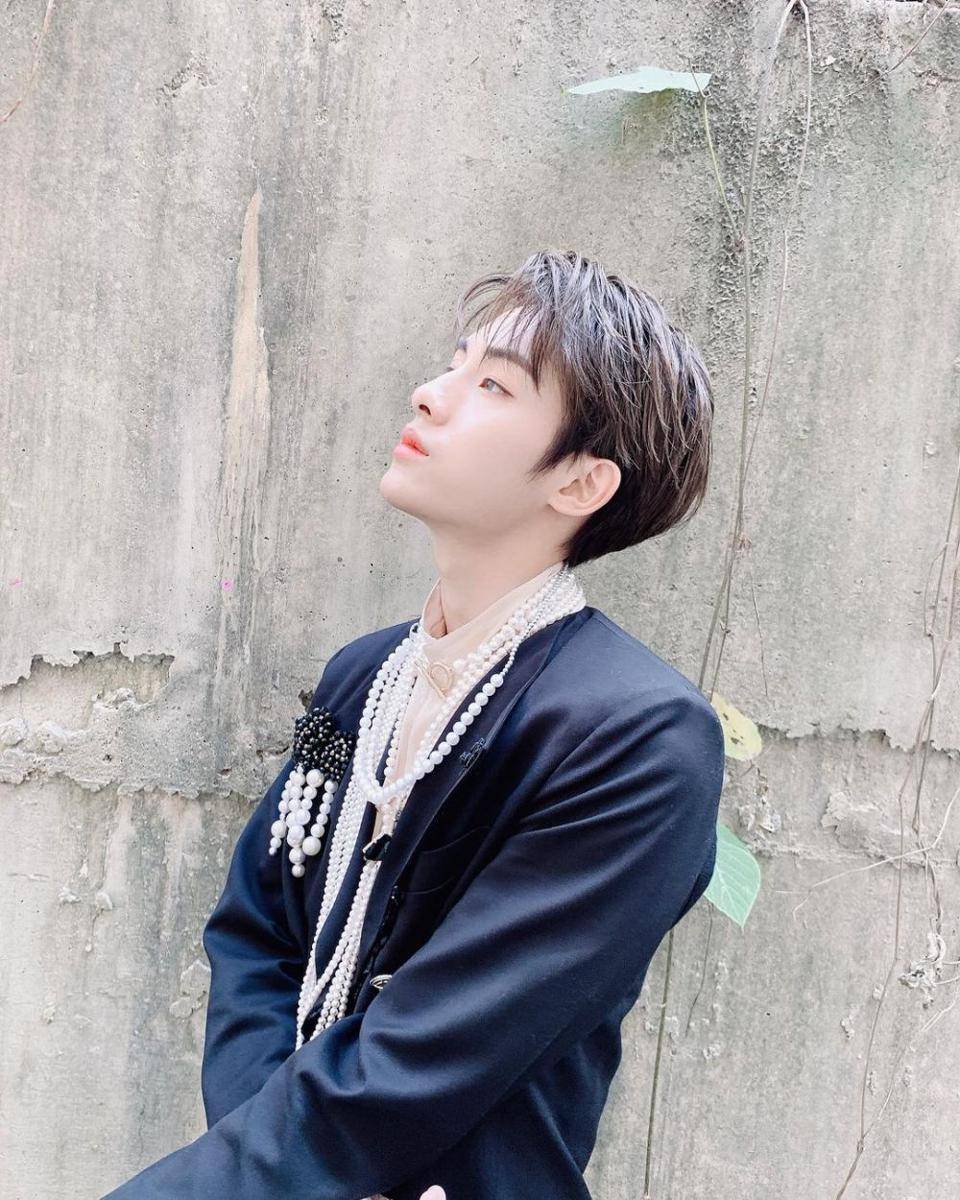 Winwin WayV (instagram.com/wwiinn_7)
