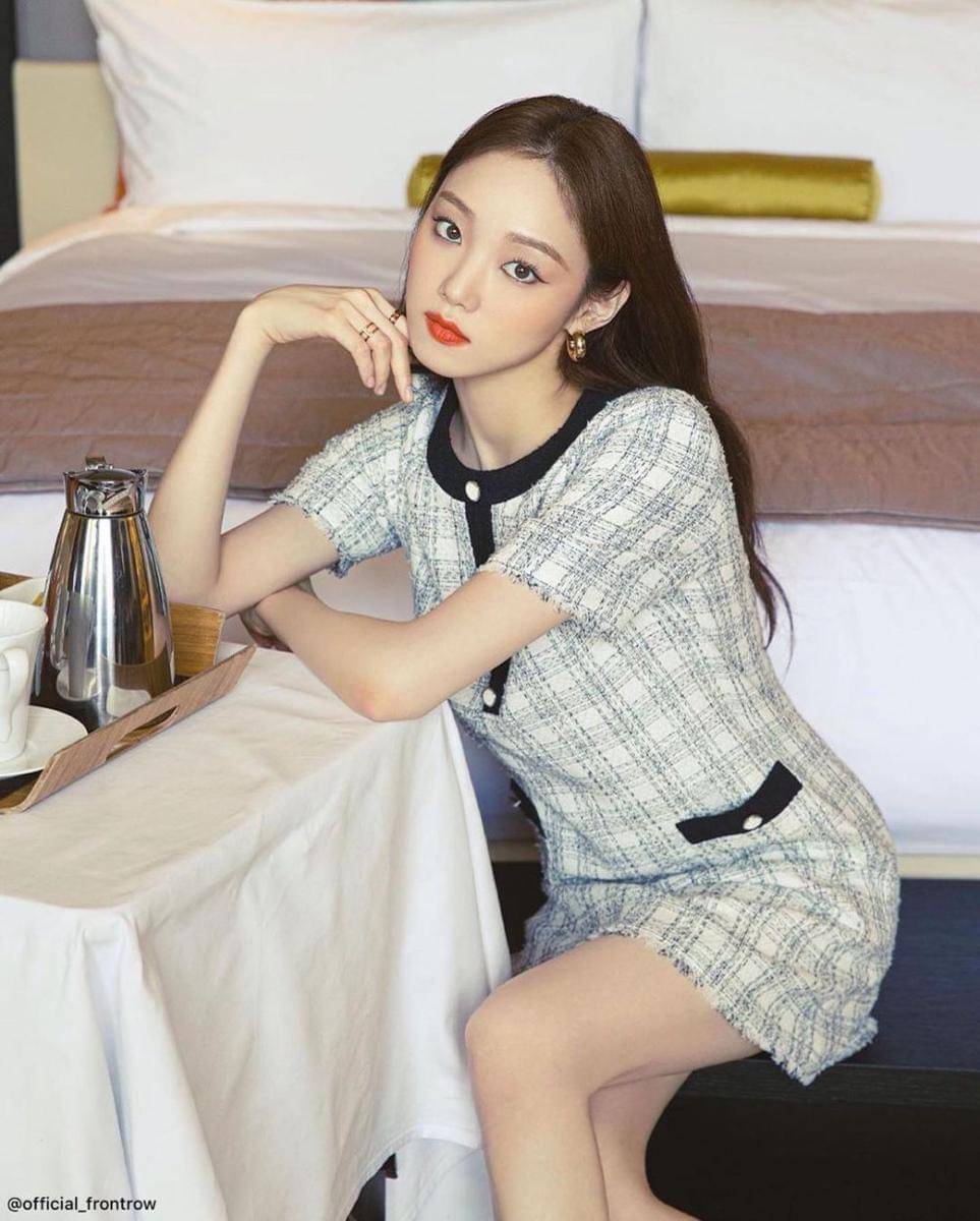 Outfit dress Lee Sung Kyung (instagram.com/sungkyoung__)