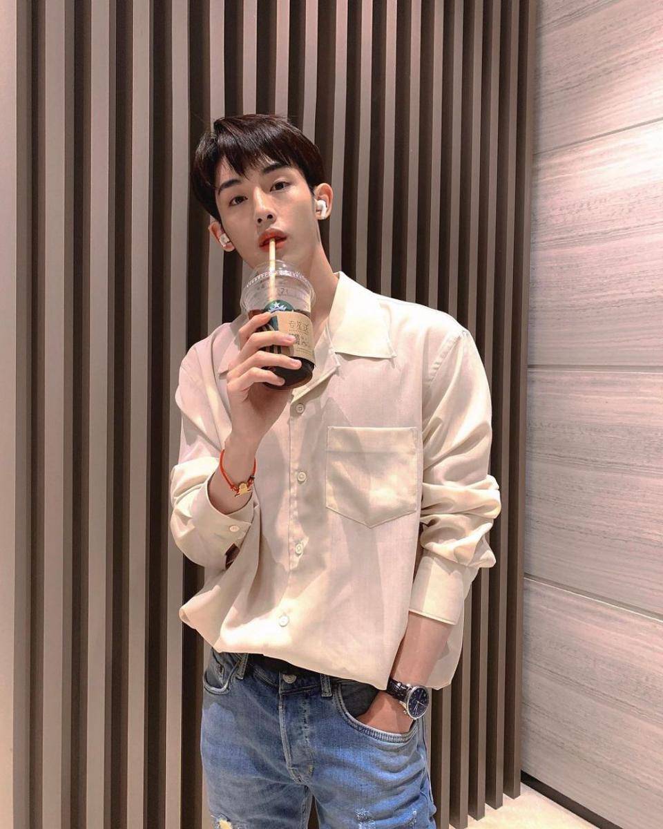 Winwin WayV (instagram.com/wwiinn_7)