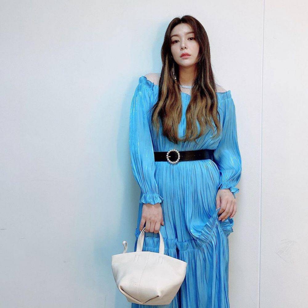 Ailee (instagram.com/aileeonline)