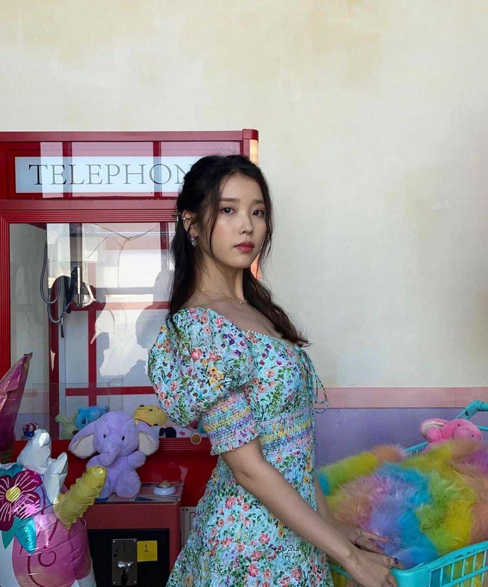 IU (instagram.com/dlwlrma)