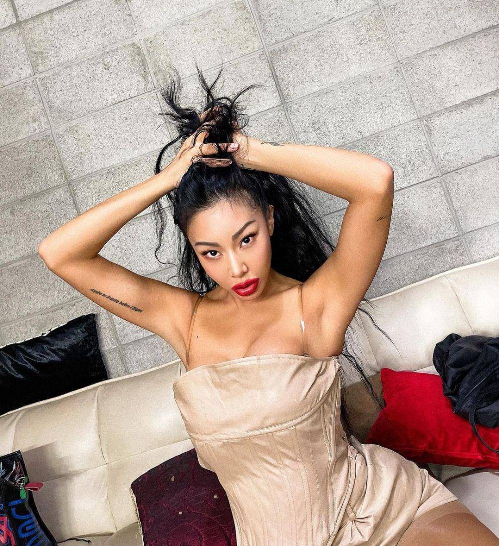 Jessi (instagram.com/jessicah_o)
