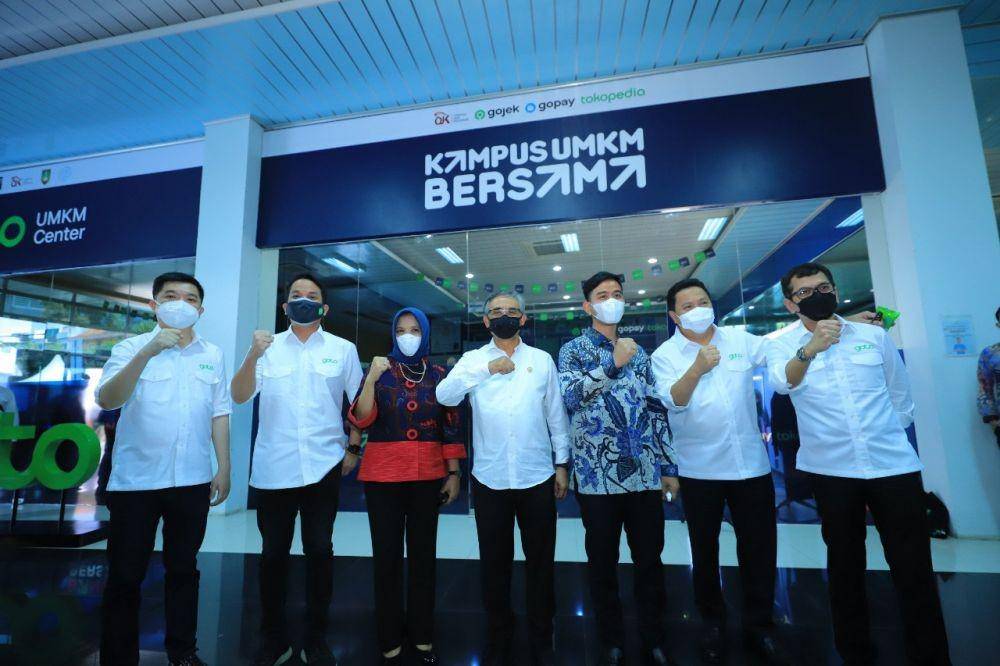 Otoritas Jasa Keuangan bekerja sama dengan GoTo meluncurkan Program Kampus UMKM Bersama di GoTo UMKM Center, Solo Technopark, Surakarta, Kamis, (30/9/2021). (Dok. OJK)