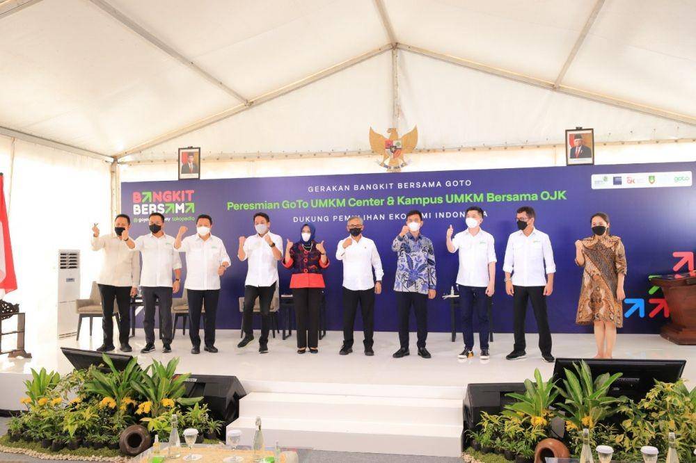 Otoritas Jasa Keuangan bekerja sama dengan GoTo meluncurkan Program Kampus UMKM Bersama di GoTo UMKM Center, Solo Technopark, Surakarta, Kamis, (30/9/2021). (Dok. OJK)