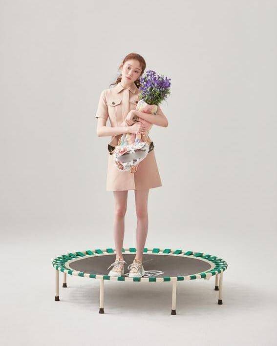 Outfit dress Lee Sung Kyung (instagram.com/sungkyoung__)