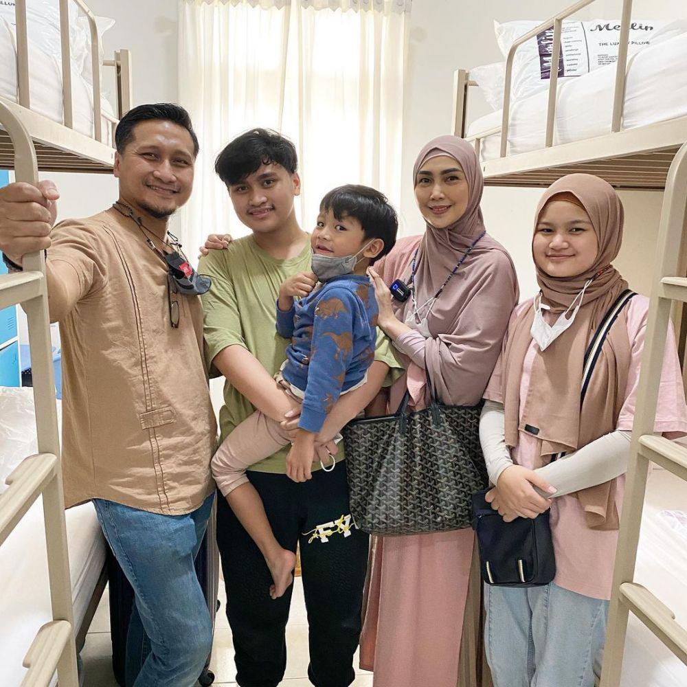 potret keluarga Fenita Arie (instagram.com/fenitarie)