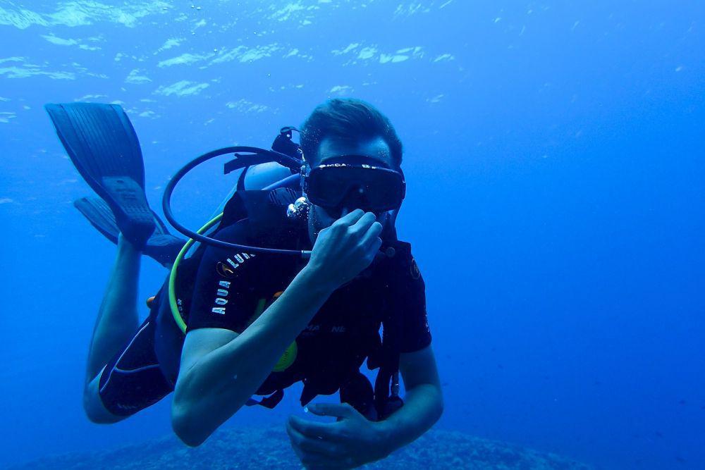 scuba diving (pixabay.com/ocvs)