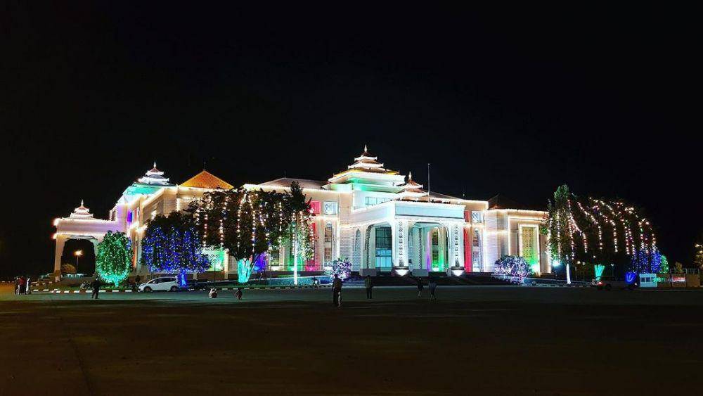 City Hall (instagram.com/ei.phyu.hmwe)