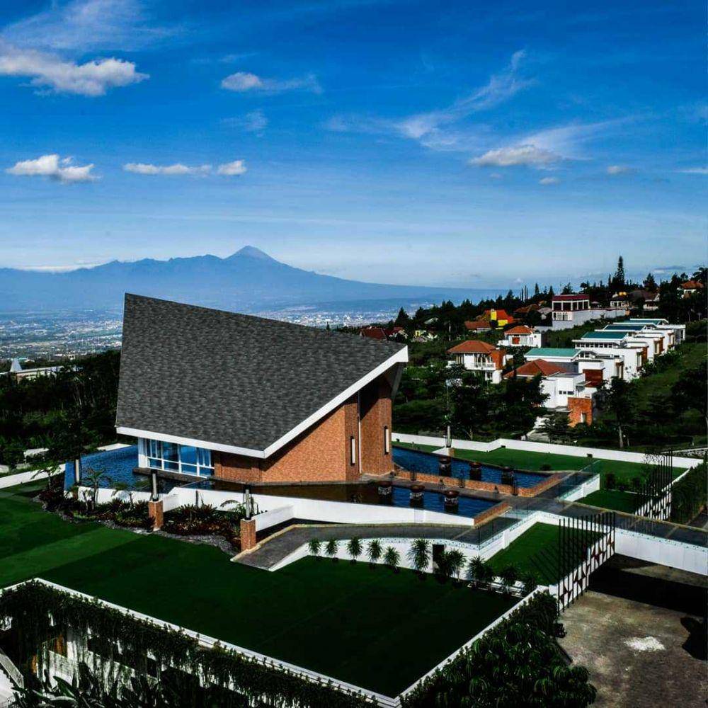 Amartahills Hotel & Resort (instagram.com/amartahills)