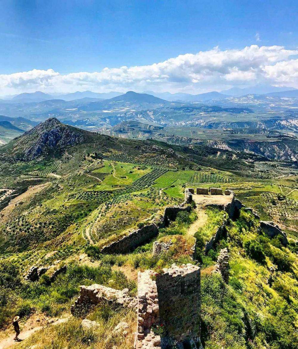 Acrocorinth (instagram.com/dimagkos)