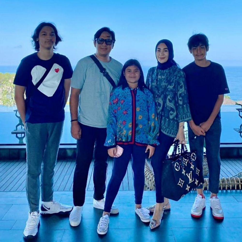 potret keluarga Andre Taulany (instagram.com/andreastaulany)