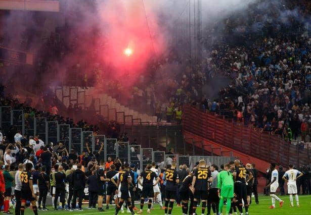 Suporter Bikin Malu, Tawuran saat Marseille Vs Galatasaray