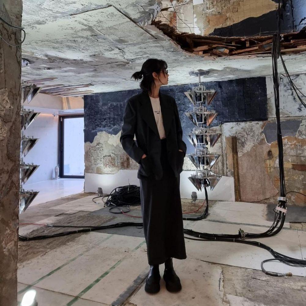 Jung Ho Yeon (instagram.com/hoooooyeony)