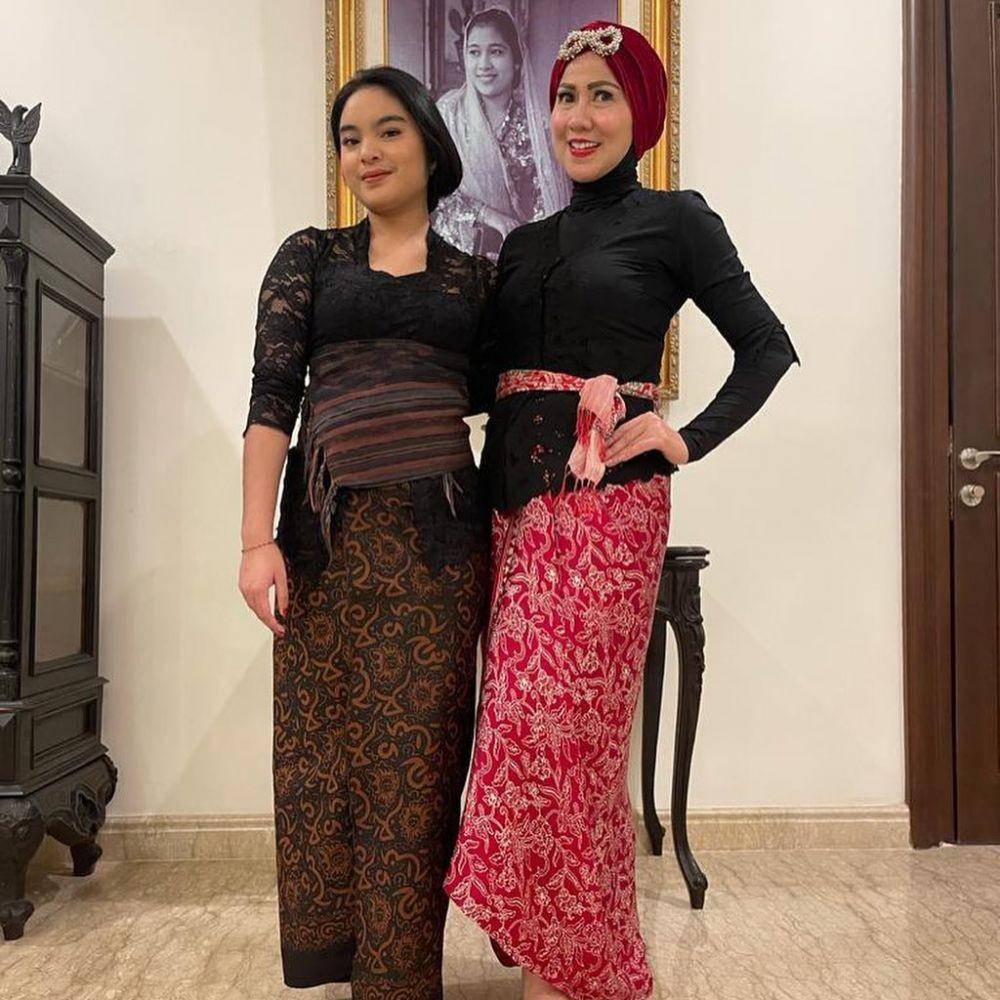 Kebaya Bali Hijab Venna Melinda (instagram.com/vennamelindareal)