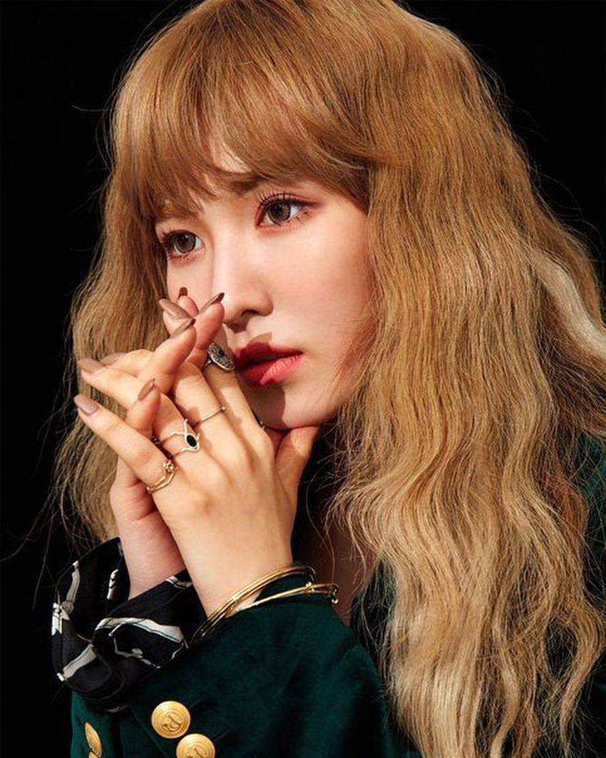 Nail art Wendy Red Velvet (instagram.com/wendy.site)