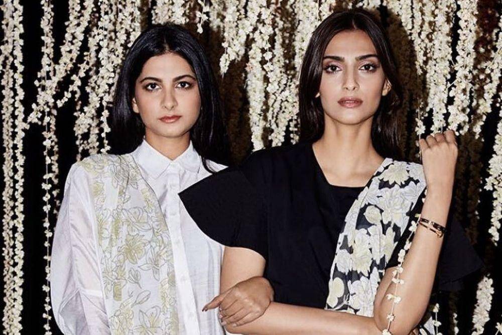 Sonam Kapoor dan Rhea Kapoor (instagram.com/sonamkapoor)