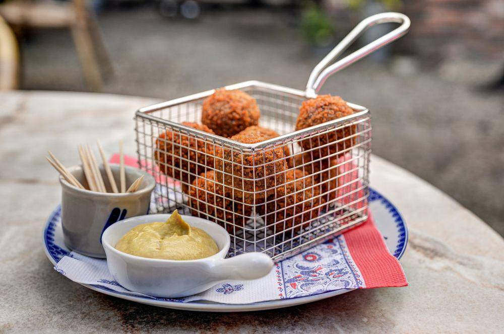 ilustrasi kreasi hushpuppies (pixabay.com/Rudy and Peter Skitterians)