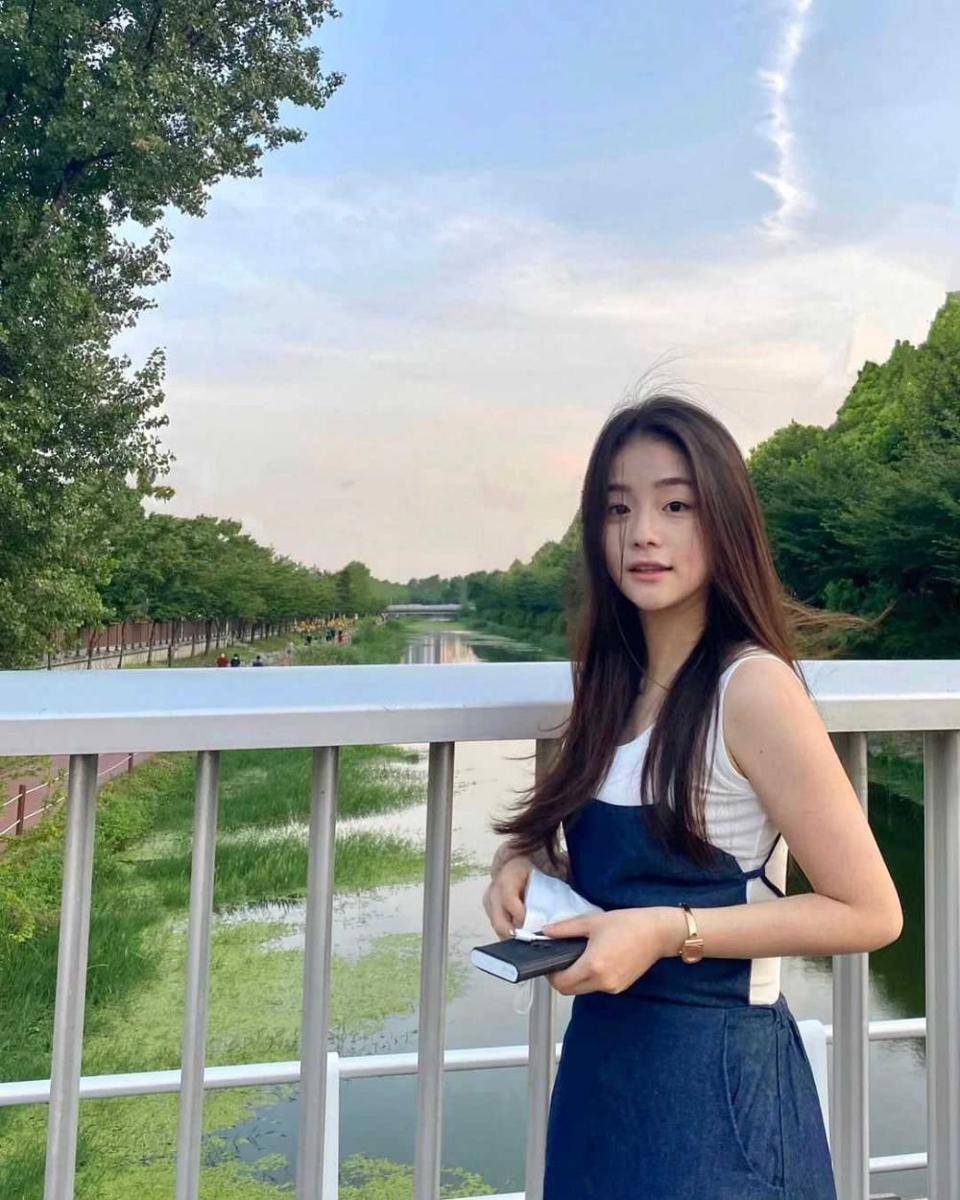 Byeon Seo Yoon (instagram.com/sy_uuun)