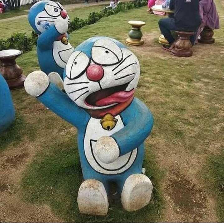patung karakter kartun (instagram.com/infotekniksipil)